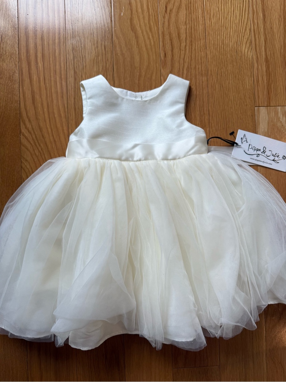 NWT Pippa & Julie Cream Satin Party Dress